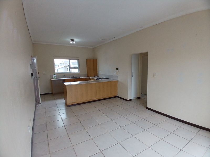 Morden 3-Bedroom Apartment in Beacon BAY - Photo 8