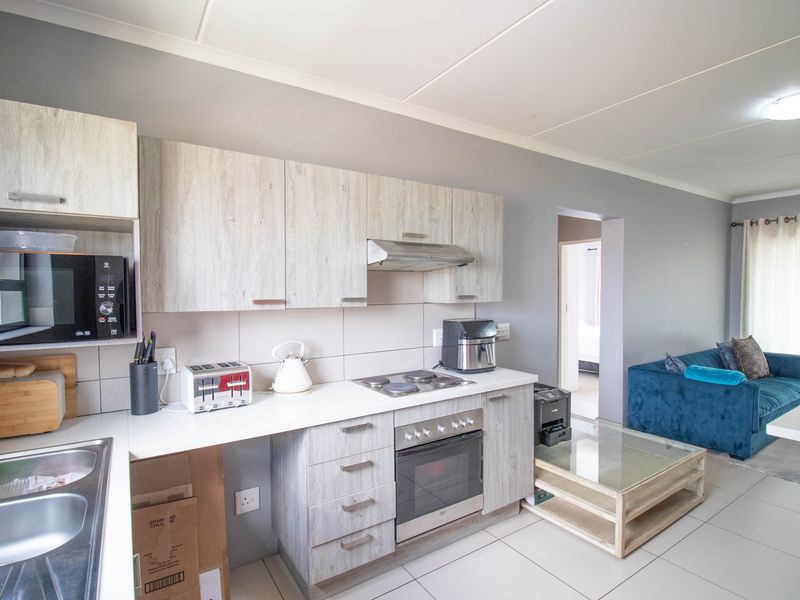 Stunning apartment for sale in Erand Gardens, Midrand—modern living in a prime location!