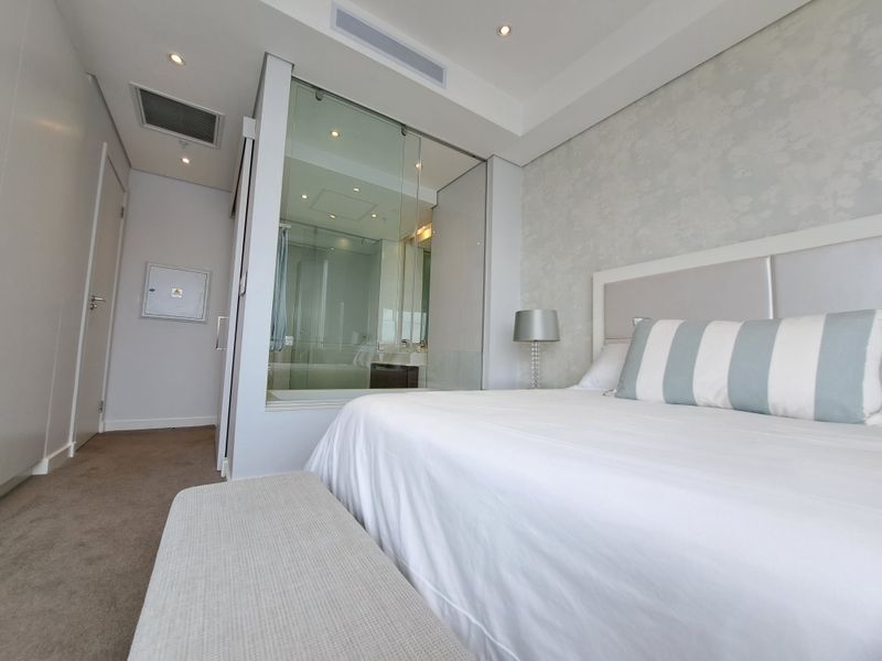 furnished 2-bedroom apartment in Sandton Skye - Photo 10