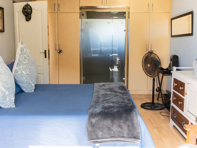 Stylish Coastal Retreat – Move-In Ready! - Photo 8