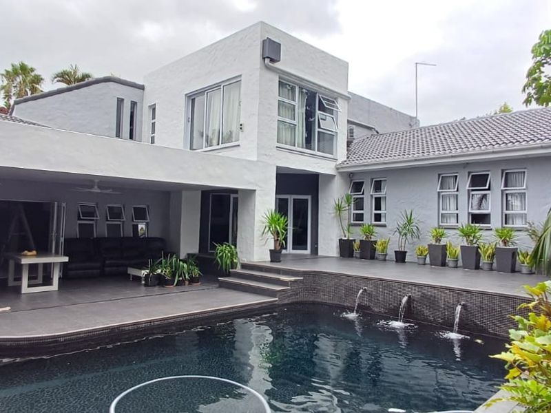 Dream Home in Carl De Sec – A Rare Gem in Nahoon Valley - Photo 2