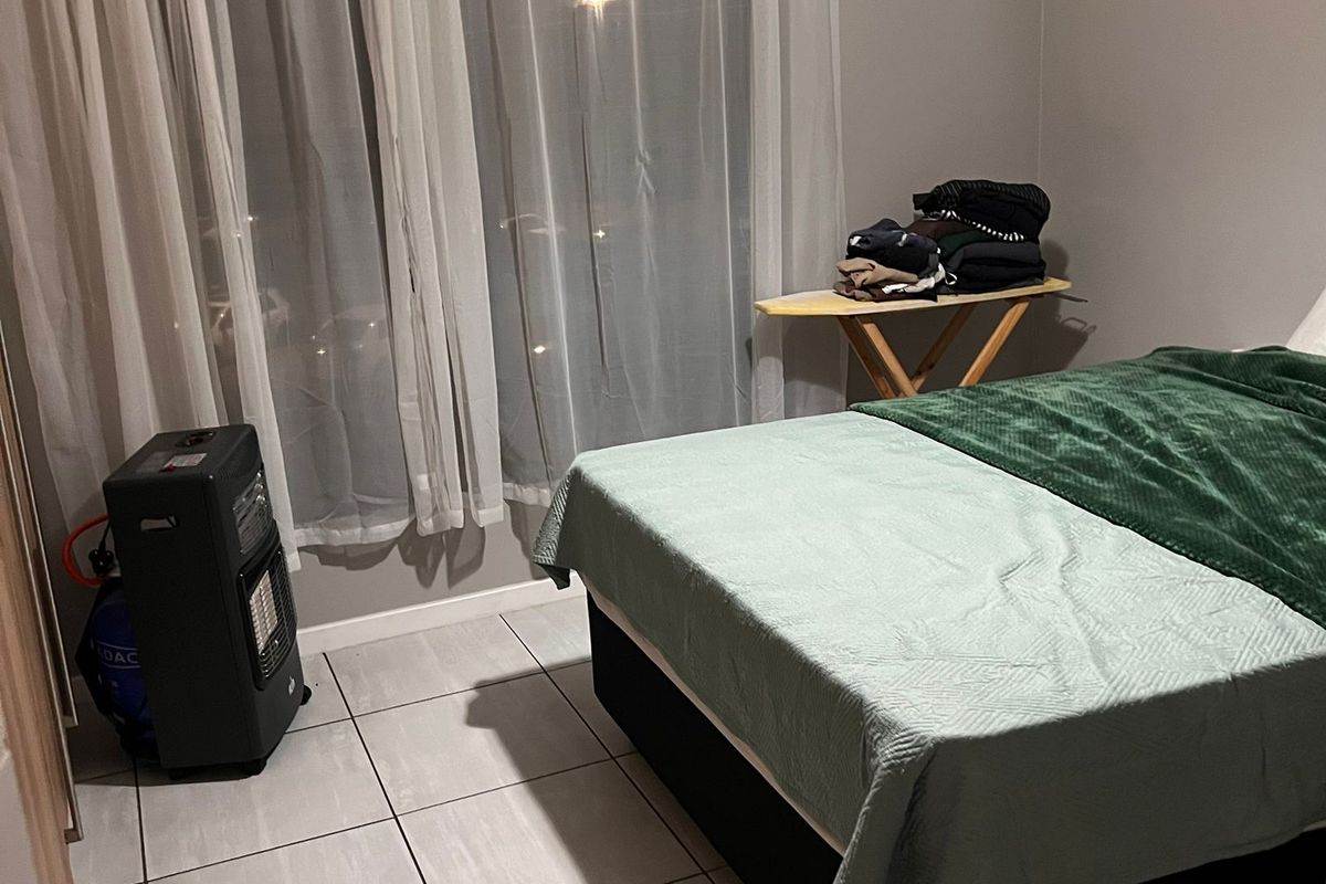 Charming 2-bedroom apartment available for rent in Waterfall, Midrand—your perfect new home awaits! - Photo 4