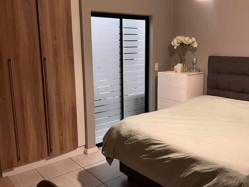 Charming 2-bedroom apartment available for rent in Waterfall, Midrand—your perfect new home awaits! - Photo 7