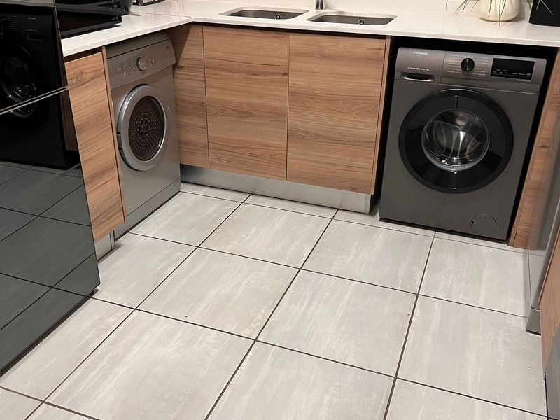 Charming 2-bedroom apartment available for rent in Waterfall, Midrand—your perfect new home awaits! - Photo 3