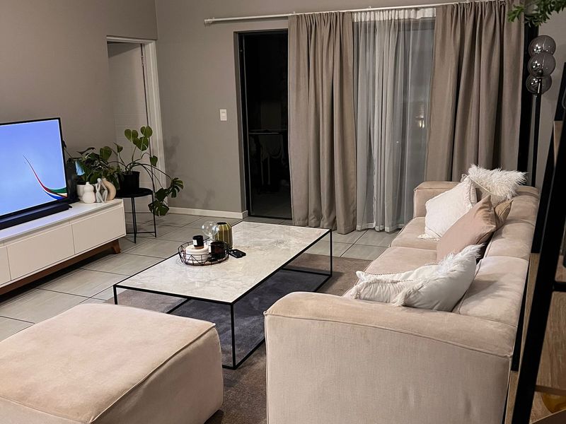 Charming 2-bedroom apartment available for rent in Waterfall, Midrand—your perfect new home awaits! - Photo 2