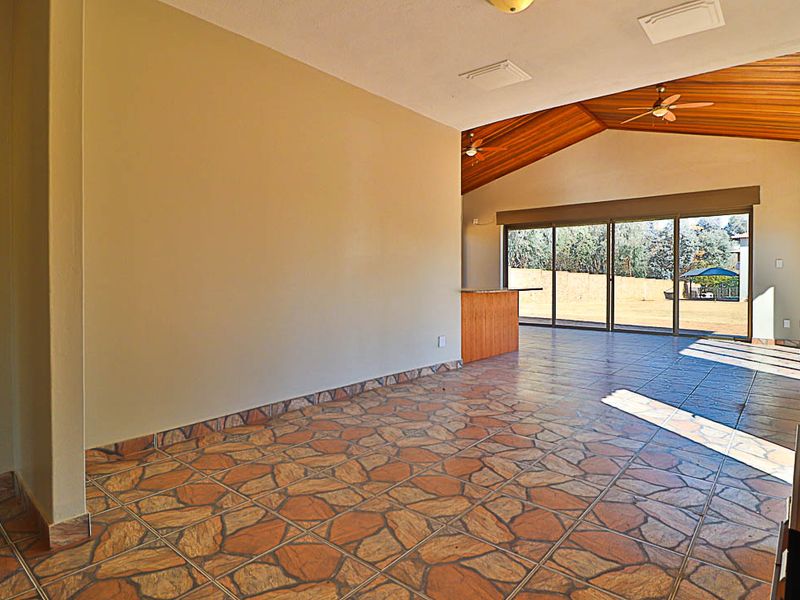 Your Serene Riverside Retreat Awaits! - Photo 5