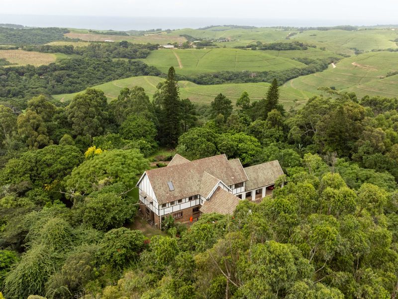 Timeless Elegance Meets Countryside Charm – A Working Farm with Endless Possibilities - Photo 4