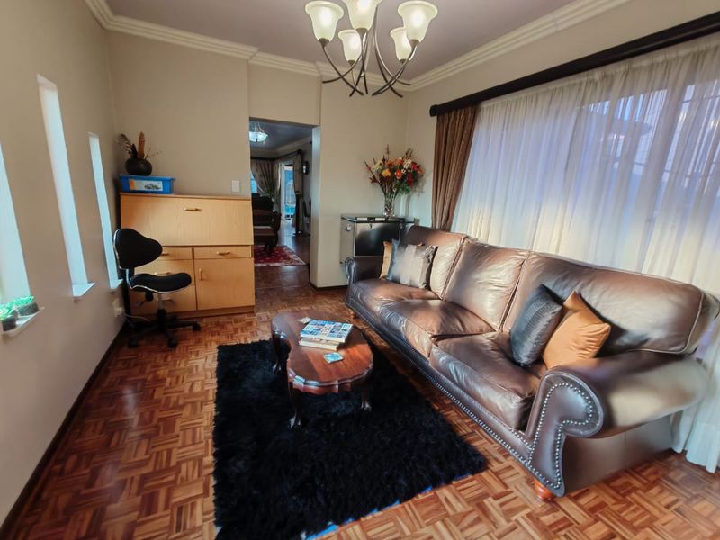 3 Bedroom House for Sale Sasolburg Ext 11 - Photo 9