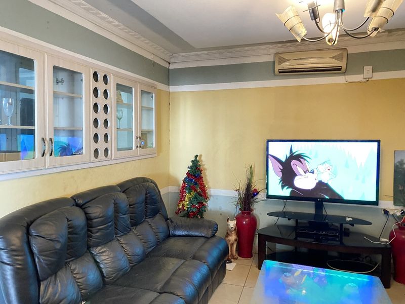 3-Bedroom Home in Prime Location - Photo 10