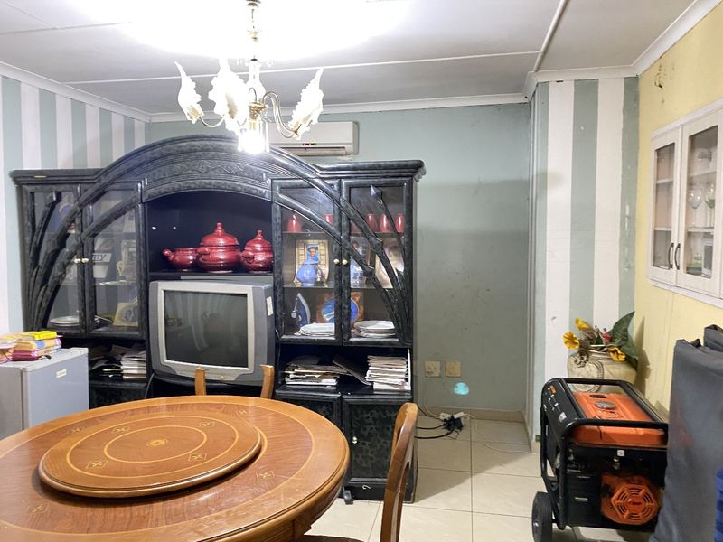 3-Bedroom Home in Prime Location - Photo 9