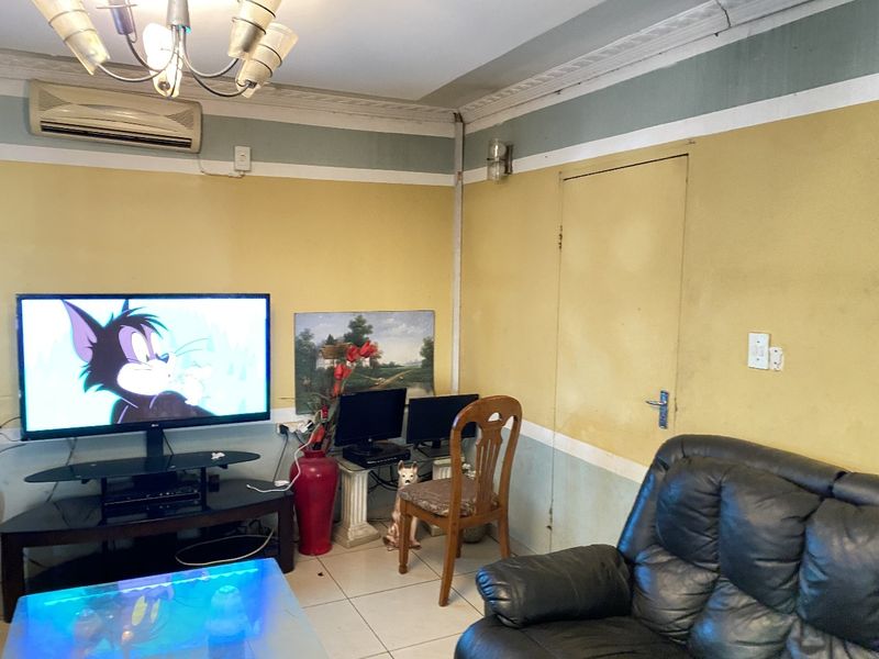 3-Bedroom Home in Prime Location - Photo 8