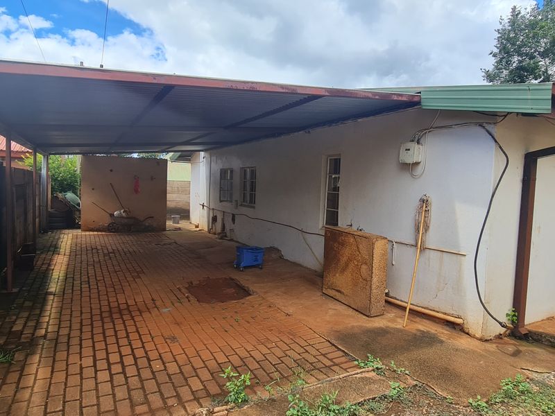 Delightful 3 Bedroom House for sale in CBD, Louis Trichardt - Photo 9