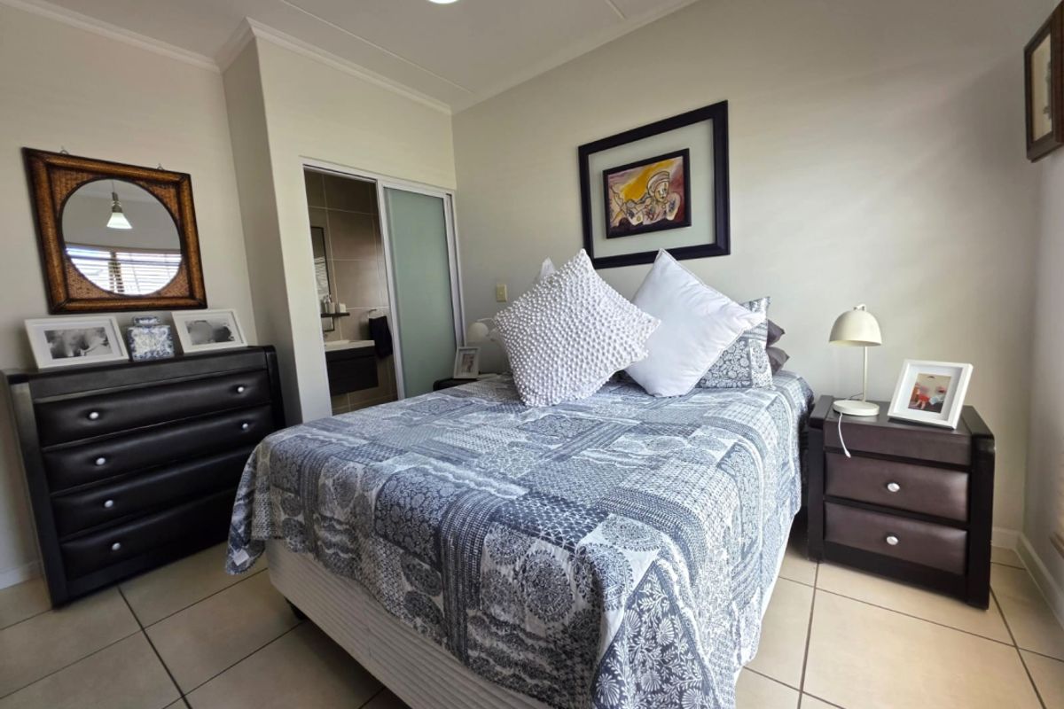 3 bed 2 bath 108  sqm Garden Apartment Call me Al but Call me ALAADDIN & SURAIYA - Photo 5