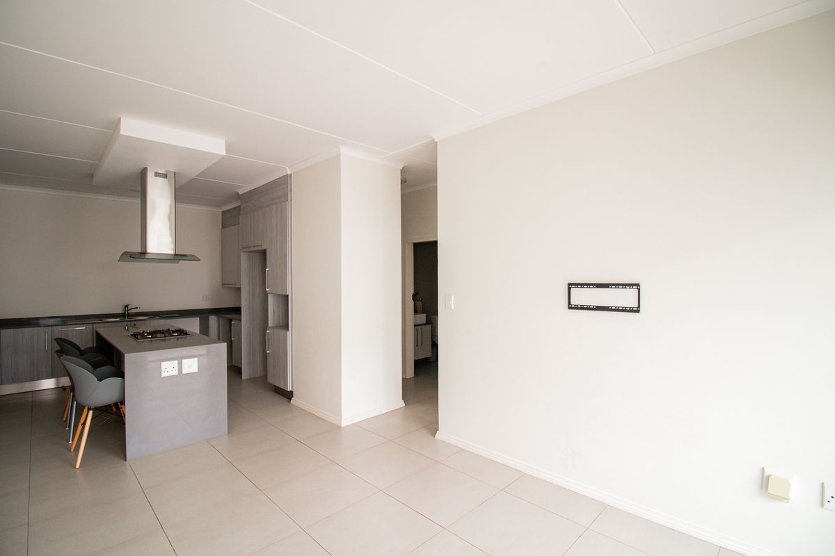 Stylish Living in a Prime Midrand Location! - Photo 3