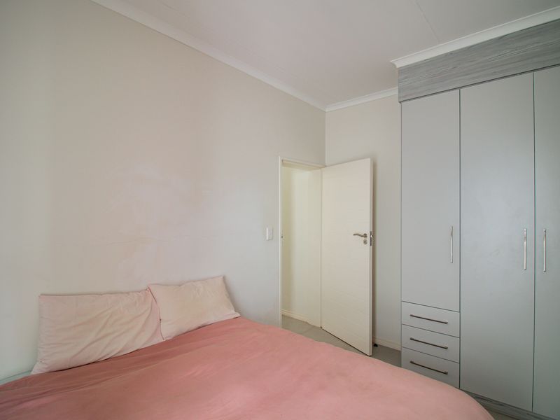 Stylish Living in a Prime Midrand Location! - Photo 8