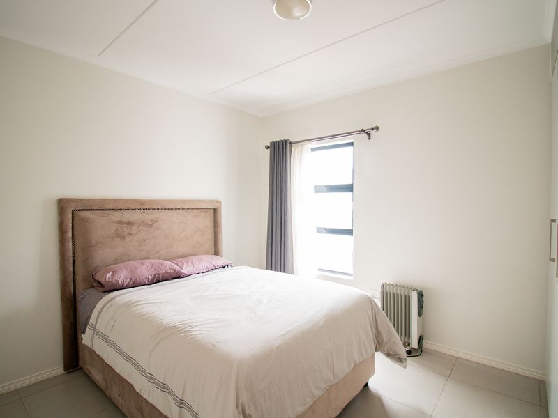 Stylish Living in a Prime Midrand Location! - Photo 4