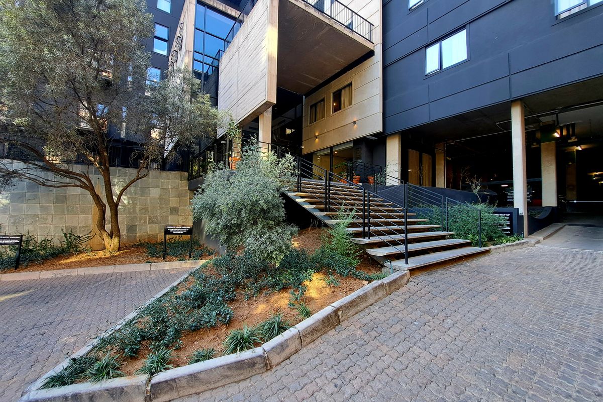 Charming apartment in Sandown, Sandton—ideal for modern living and vibrant city life! - Photo 3