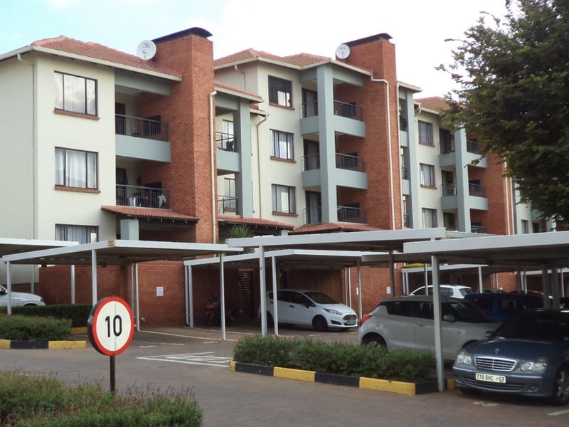 2 bed 1 bath 1st floor Apartment Call me Al but Call me ALAADDIN & SURAIYA - Photo 2