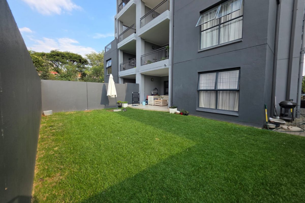 3 bed 2 bath garden Apartment Call me Al but Call me ALAADDIN & SURAIYA - Photo 2