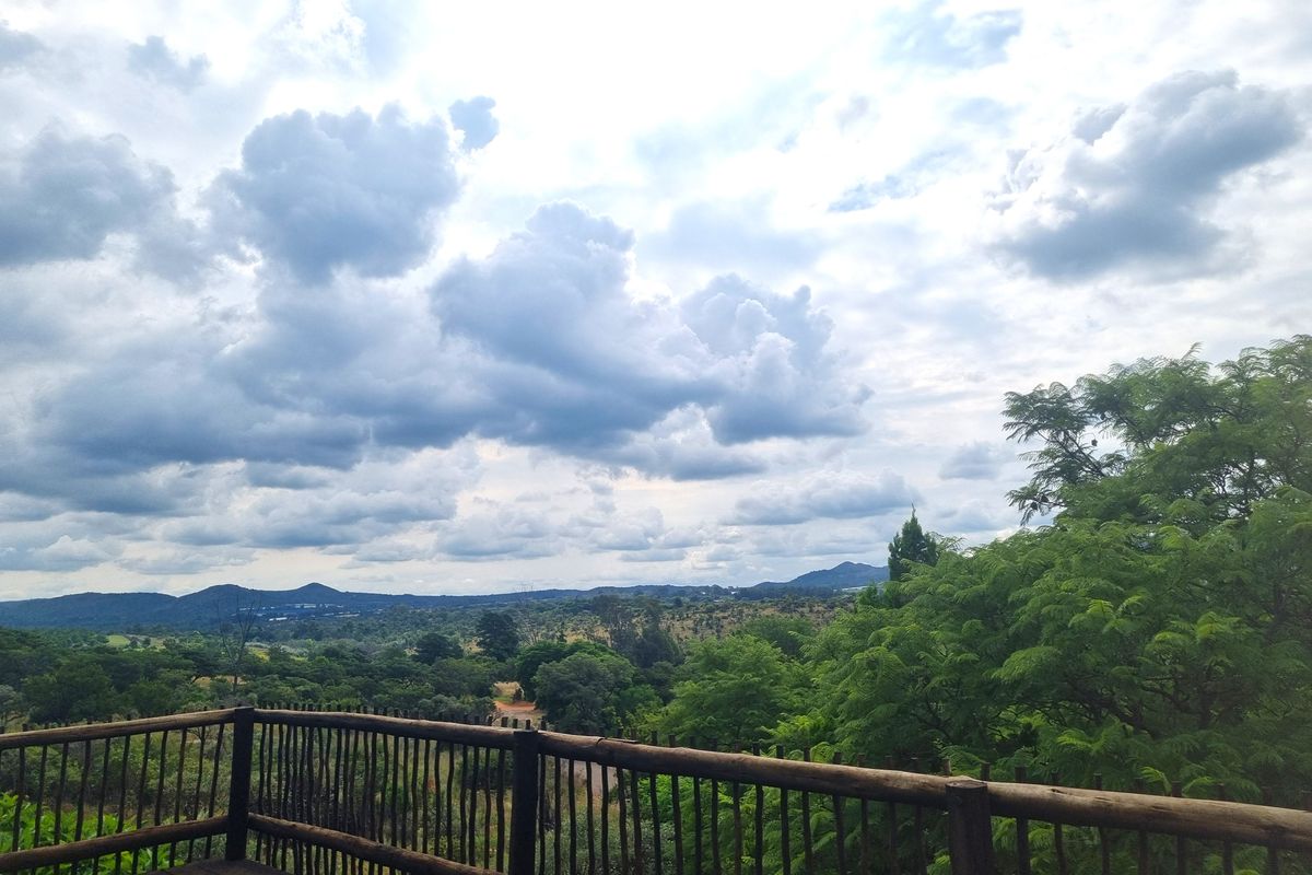 Utopia Nature Estate, Buffelspoort – Country Living with City Convenience! - Photo 3