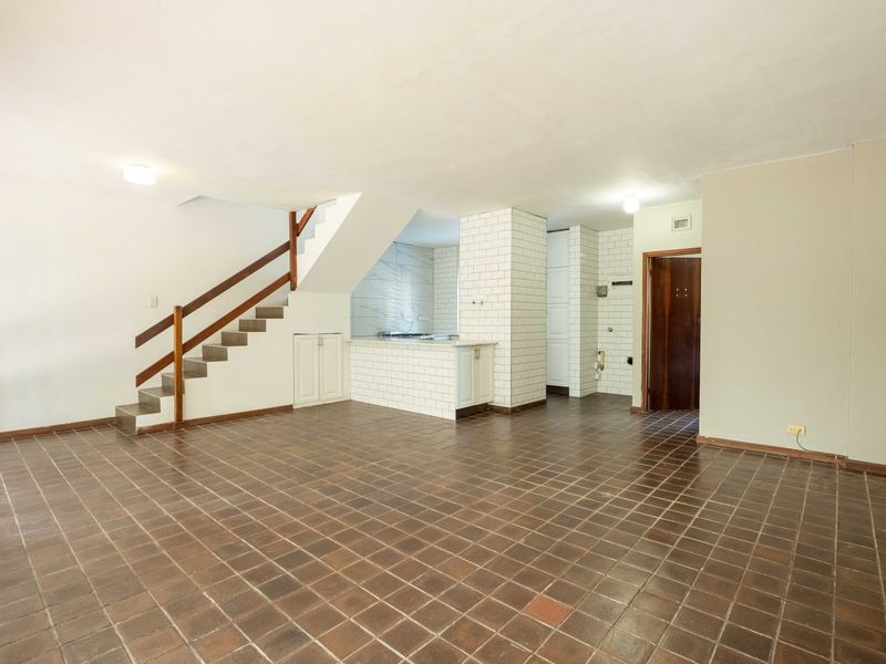 **Discover Your Dream Home in Scottburgh Central!** - Photo 3