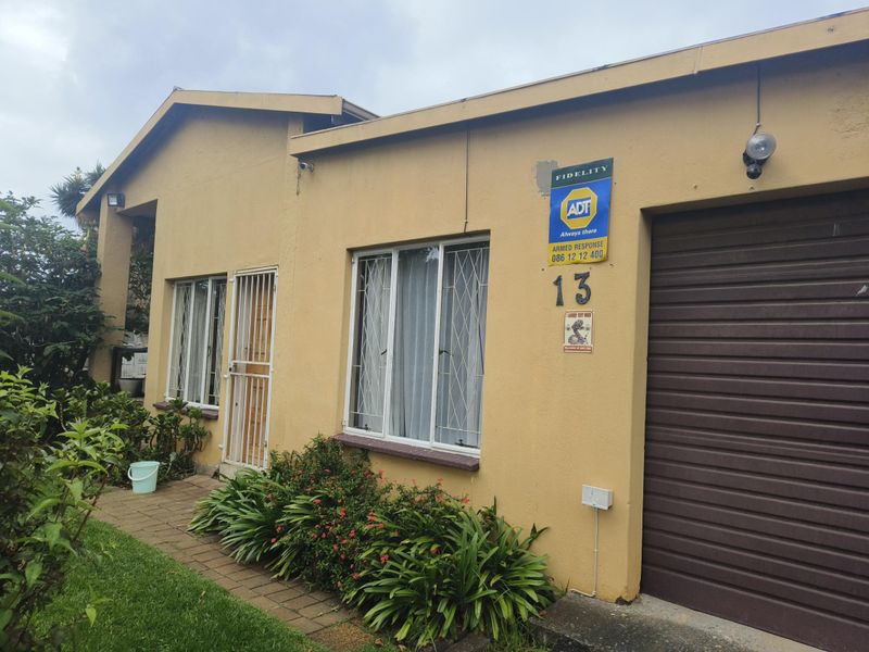 4 bedroom 2 bathroom Home  Call Me Al But Call Me - Photo 2