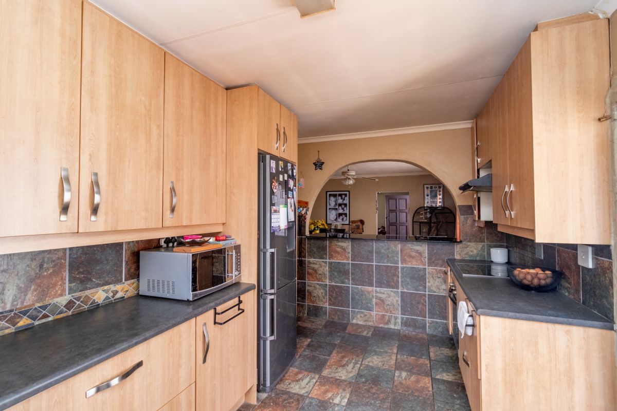 3 Bedroom 2 bathroom on 536 sqm Call Me Al But Call Me - Photo 5