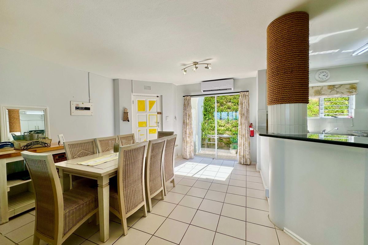 Coastal Living at Its Best - Photo 3