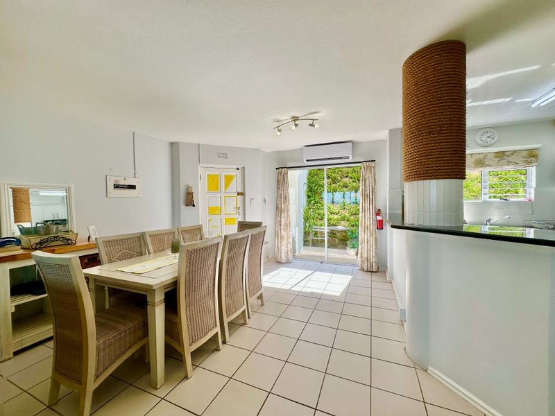 Coastal Living at Its Best - Photo 3