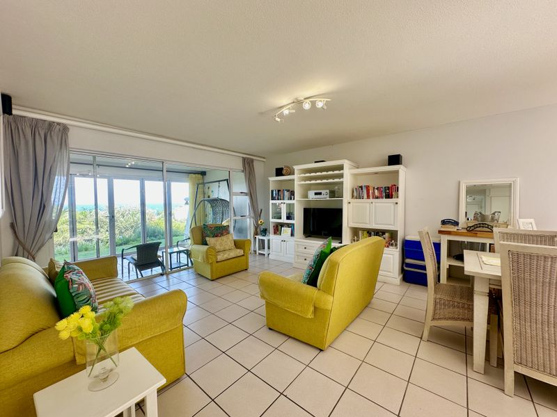 Coastal Living at Its Best - Photo 8