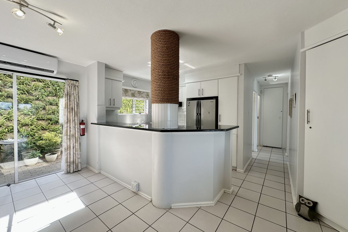 Coastal Living at Its Best - Photo 4