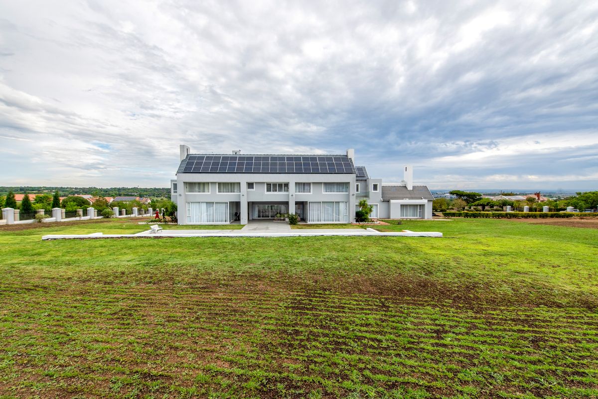 Indulge in the Epitome of Luxury Living - Photo 4