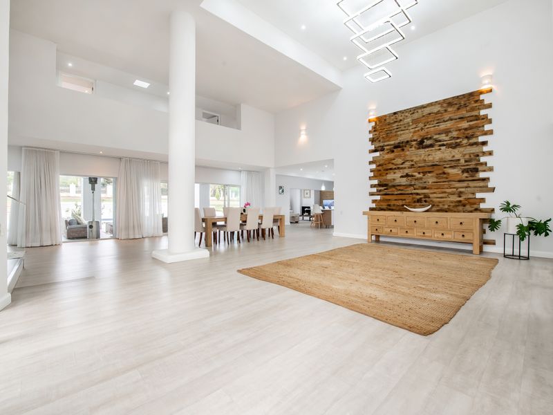 Indulge in the Epitome of Luxury Living - Photo 10