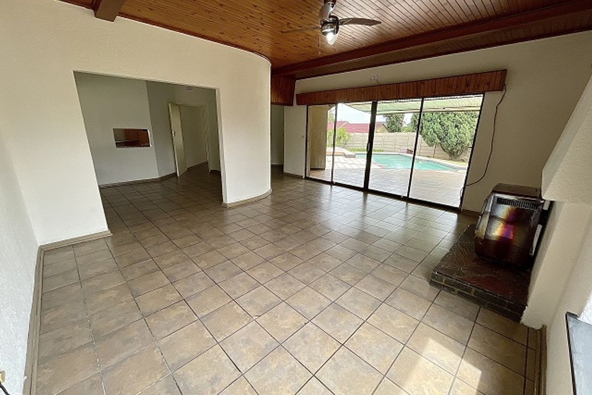 4 bedroom 2 bathroom Home on 999 sqm. Call Me Al But Call Me - Photo 5