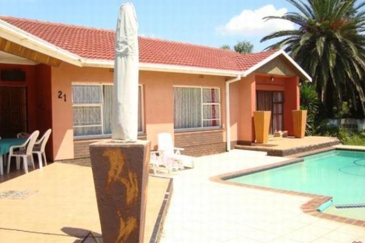 4 bedroom 2 bathroom Home on 999 sqm. Call Me Al But Call Me - Photo 2