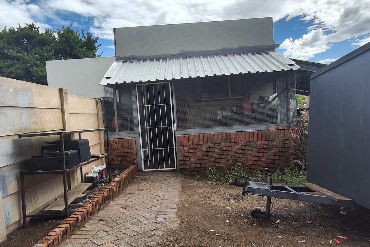 Prime spot for your business in busy road - Newton Park! - Photo 2