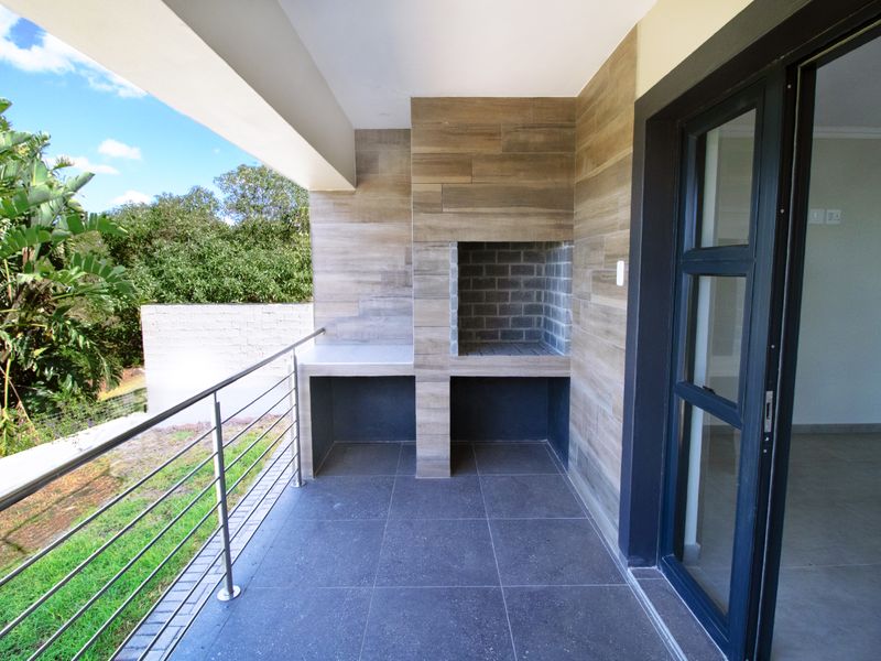 Modern, Spacious and Luxurious Coastal Home - Photo 9