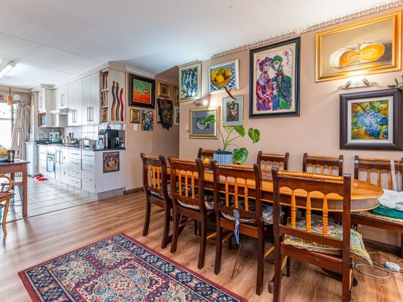 Townhouse in the hills of Helderkruin with scenic view. - Photo 6