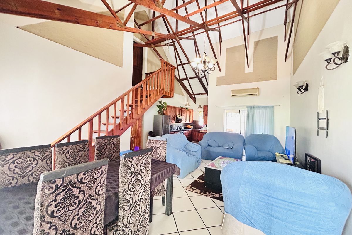 3 Bedroom Townhouse for sale, in Louis Trichardt - Photo 4