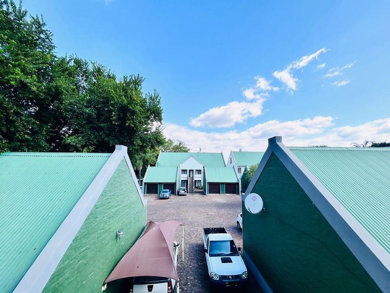 3 Bedroom Townhouse for sale, in Louis Trichardt - Photo 10
