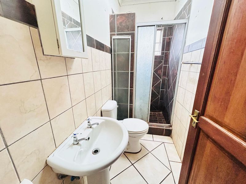 3 Bedroom Townhouse for sale, in Louis Trichardt - Photo 8