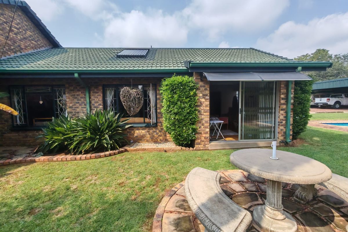 3 Bedroom House For sale in Vaalpark - Photo 3