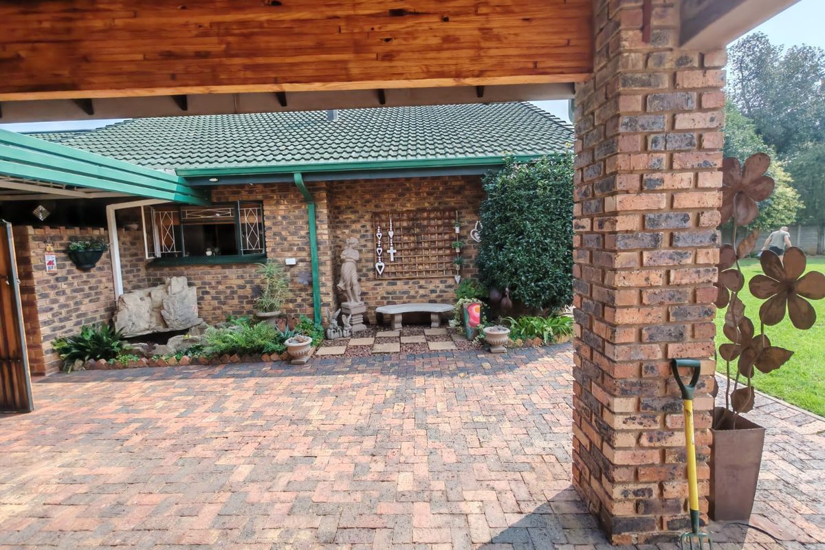 3 Bedroom House For sale in Vaalpark - Photo 5