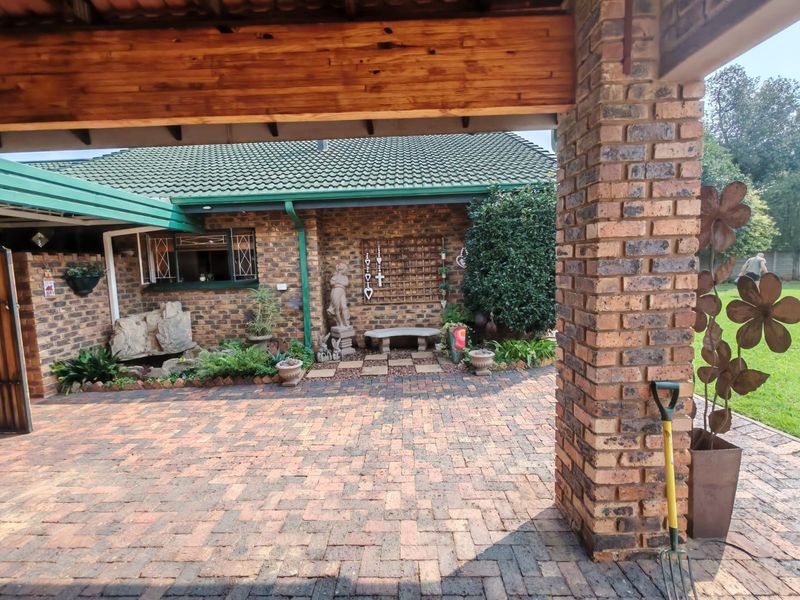 3 Bedroom House For sale in Vaalpark - Photo 5
