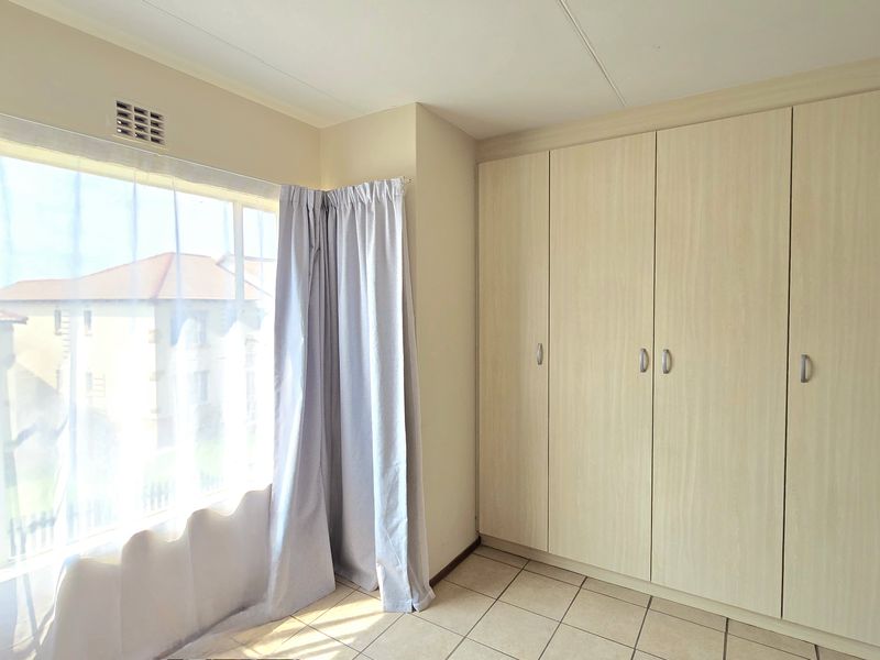 "Charming 2-Bedroom Home – Perfect for Comfortable Living!" - Photo 7