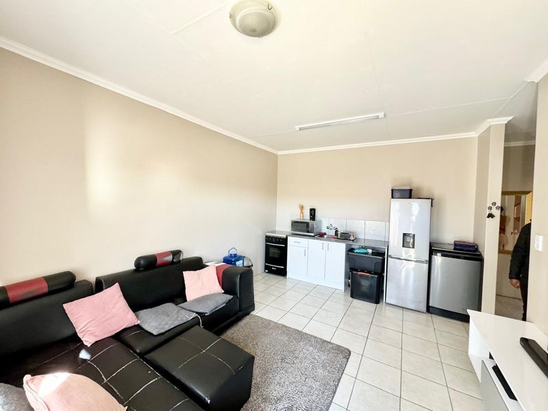 Three bedroom simplex for sale in Terra Nova Trichardt - Photo 2