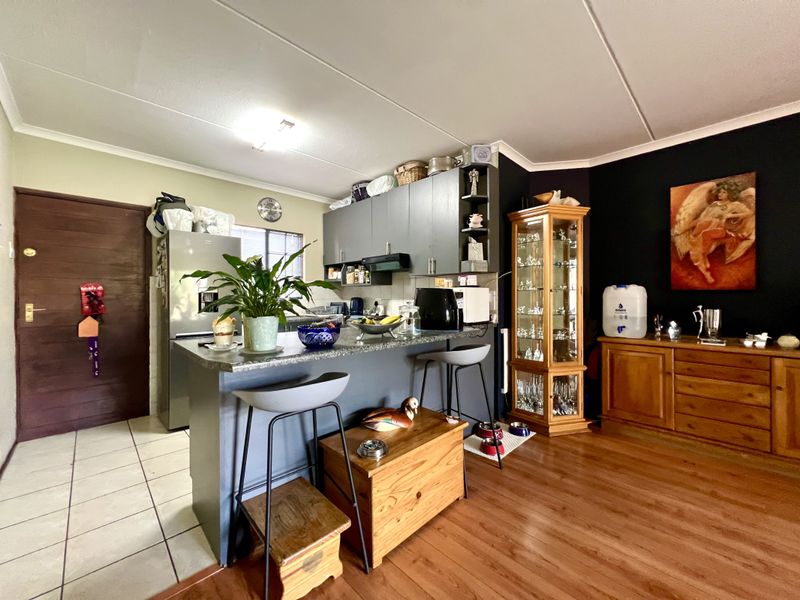 2 bed 1 bath garden Apartment Call me Al but Call me ALAADDIN & SURAIYA - Photo 5