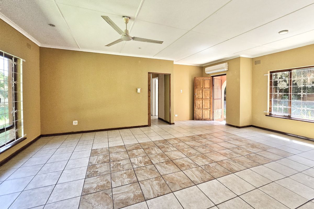 Wonderful Potential!! - Photo 3