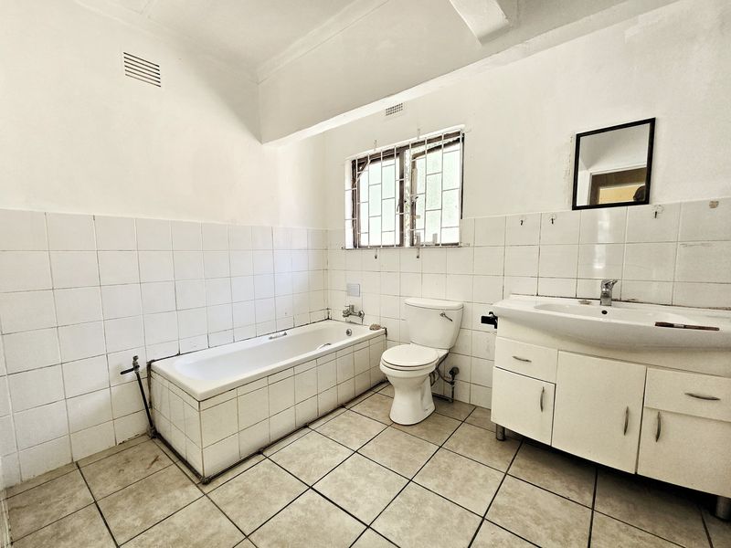 Wonderful Potential!! - Photo 8