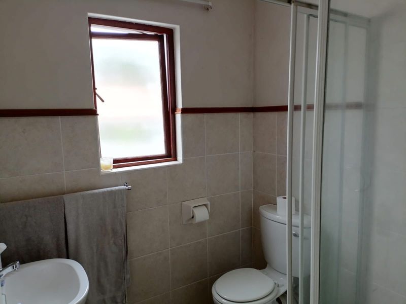 Secure, Modern Living | 2-Bedroom Apartment in a Prime Suburban Setting - Photo 10